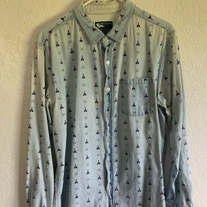 Faded blue button up with teepee print